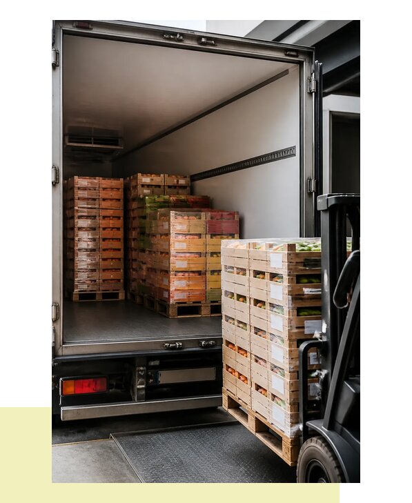 Перевозка сельхозпродукции на паллетах с доставкой в Тихвин